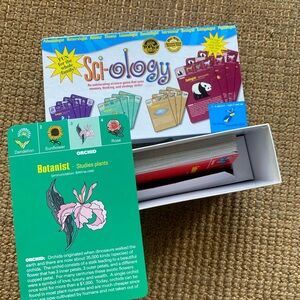 Sci-ology Kids Educational Card Game - Green